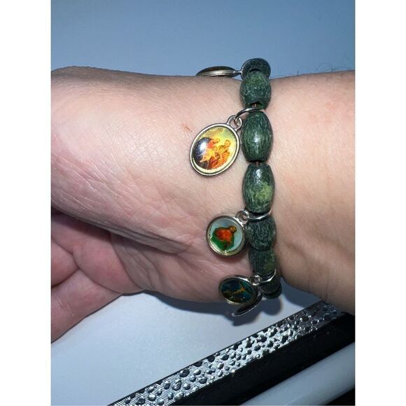 Vintage Wooden Bead and Religious Charm Bracelet - Picture 3 of 6